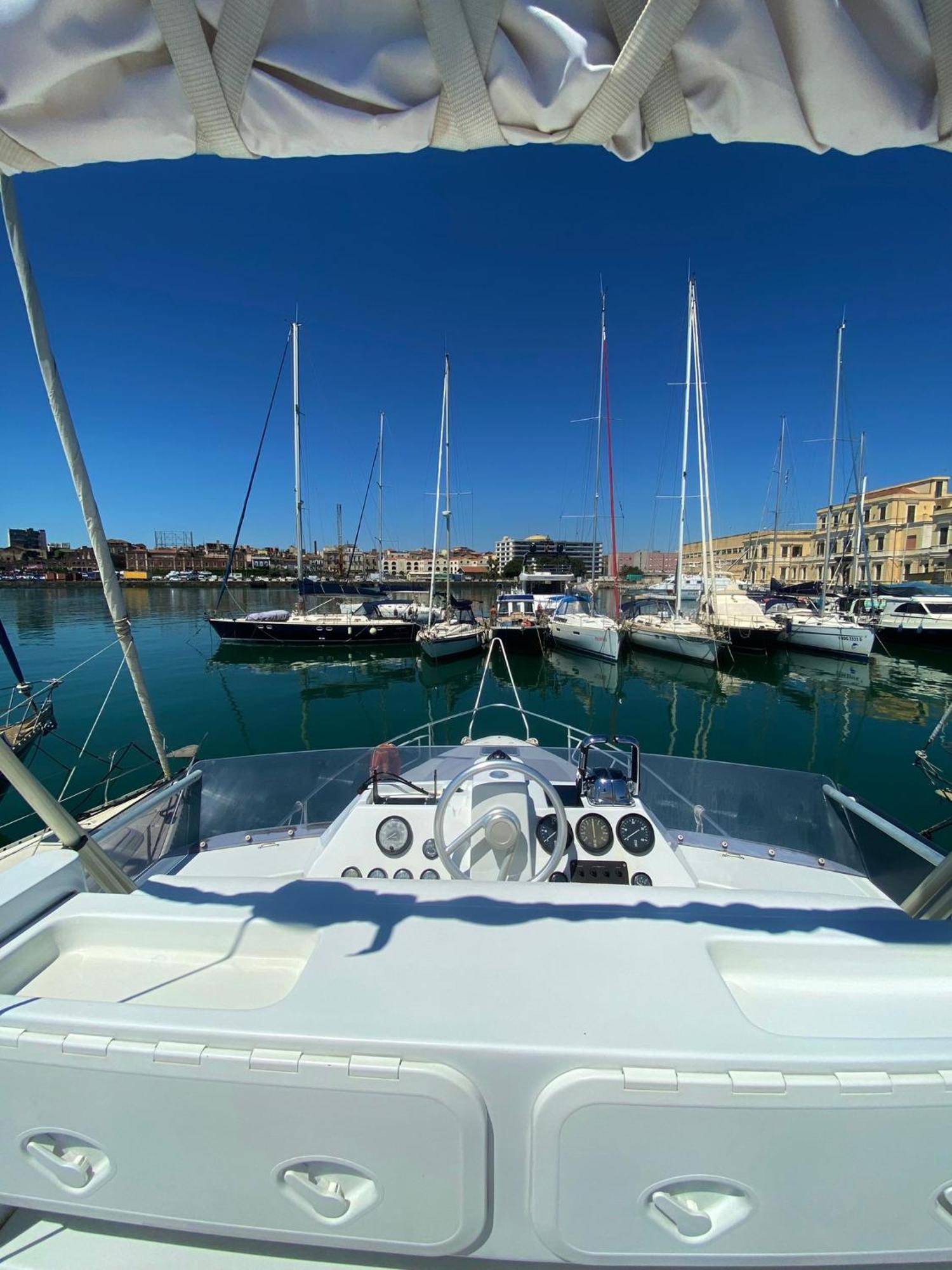 She'S Mine Yacht Hotel Catania Exterior photo